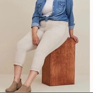 Torrid Crop Aviator Skinny Stretch Twill Mid Rise Khaki Pants size 10